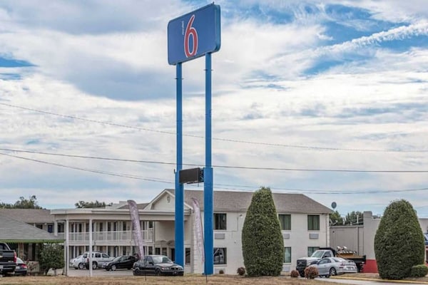 Foto van 2 tweepersoonsbedden | Roken toegestaan - Vakantiehuis in Texarkana TX - ExteriorSummer