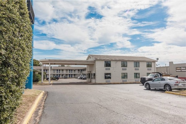 Foto van 2 tweepersoonsbedden | Roken toegestaan - Vakantiehuis in Texarkana TX - ExteriorSummer