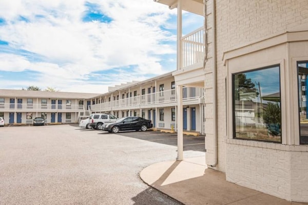 Foto van 2 tweepersoonsbedden | Roken toegestaan - Vakantiehuis in Texarkana TX - ExteriorSummer