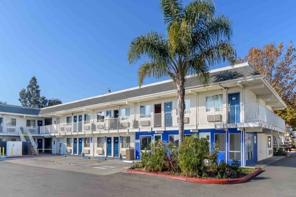 Foto van 1 tweepersoonsbed | Roken toegestaan, Keuken - Vakantiehuis in Hayward - ExteriorSummer