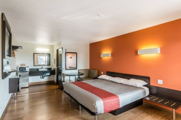 Foto van 1 kingsize bed | Roken toegestaan, koelkast aanwezig - BedRoom