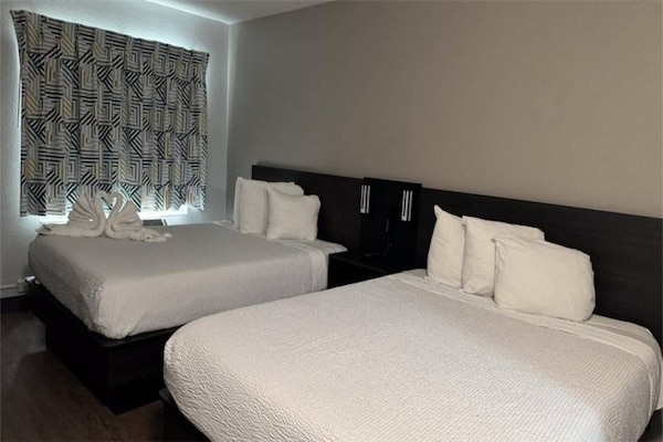 Foto van 2 tweepersoonsbedden (queensize) | Rookvrij - Vakantiehuis in Los Angeles CA - BedRoom