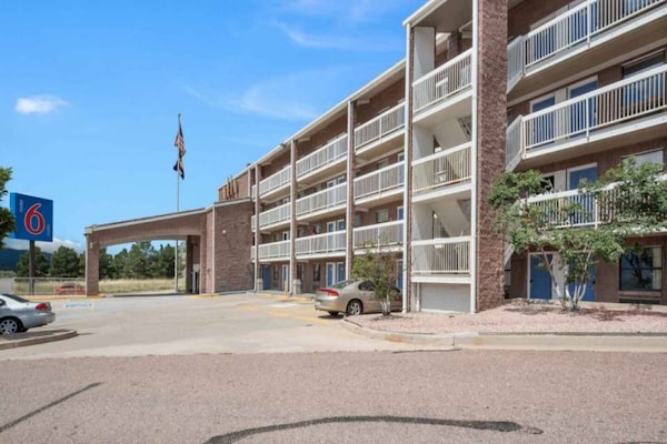 Foto van 2 Queensize Bedden | Ns | Mini Koelkast - Vakantiehuis in Colorado Springs - Facilities