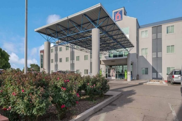 Foto van Gezellig appartement met 2 slaapkamers | Gratis parkeren - ExteriorSummer