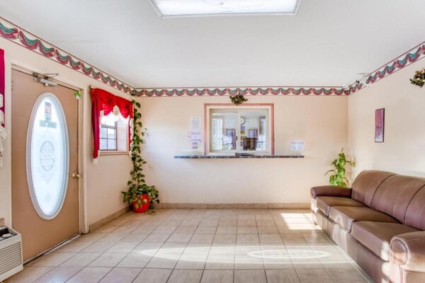 Foto van Bald Knob AR|Kingsize bed|Rookbaar - Vakantiehuis in Bald Knob AR - LivingRoom