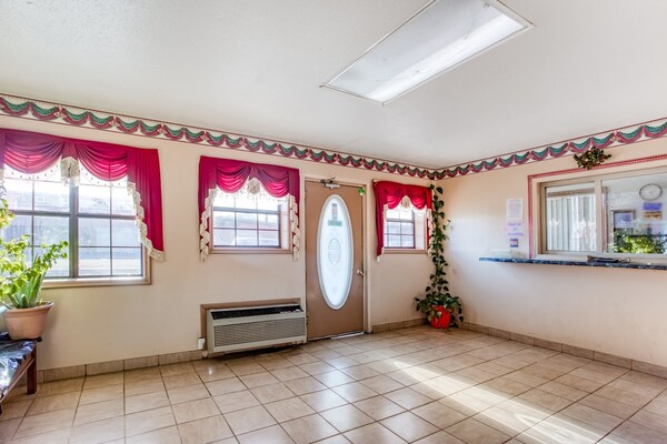 Foto van Bald Knob AR|Kingsize bed|Rookbaar - Vakantiehuis in Bald Knob AR - HallReception