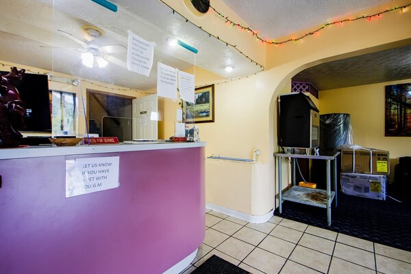 Foto van Chapmanville WV|2 Volledig Bed - Vakantiehuis in Chapmanville WV - HallReception