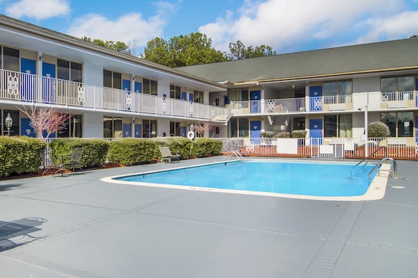 Foto van Clean Lagrange | Kamer - Vakantiehuis in LaGrange - PoolOfHouse