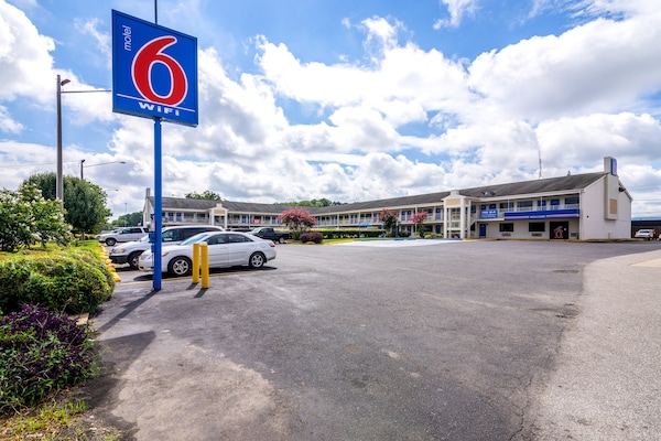 Foto van 2 tweepersoonsbedden (queensize) | Rookvrij - Vakantiehuis in OXFORD - ExteriorSummer