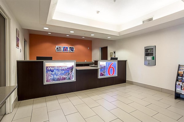 Foto van 1 tweepersoonsbed|mobiliteit|bad|nsmk - Vakantiehuis in Page - HallReception