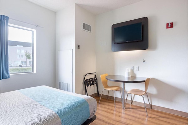 Foto van 1 tweepersoonsbed|mobiliteit|bad|nsmk - Vakantiehuis in Page - BedRoom