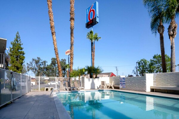 Foto van Bakersfield | 1 tweepersoonsbed | Toegankelijk voor mindervaliden/bad - PoolOfHouse